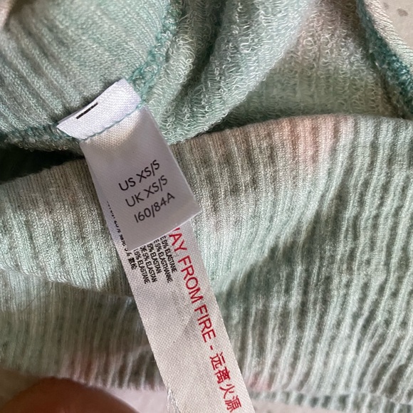 Out from Under Seamless Bralette - Picture 4 of 5